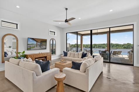 3180 River Oaks Drive Kingsland TX 78639