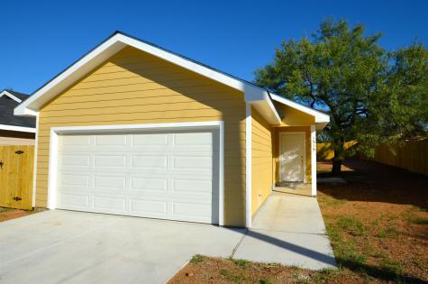 1515 Navajo Trail Kingsland TX 78639