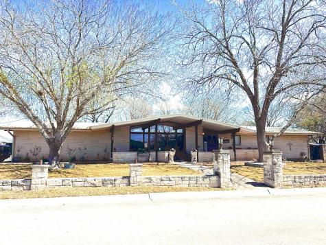 911 N Main Street Burnet TX 78611