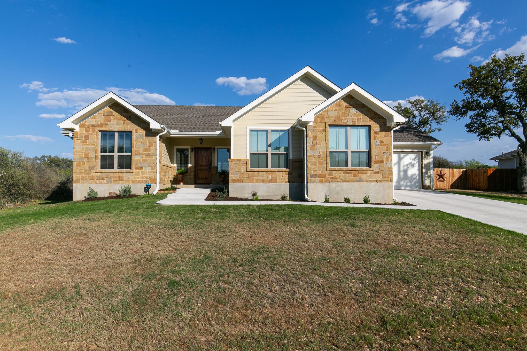 1203 S Lake Drive Granite Shoals TX 78654