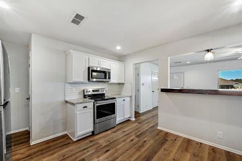 551 N Grange Bertram TX 78605