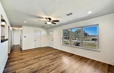 551 N Grange Bertram TX 78605