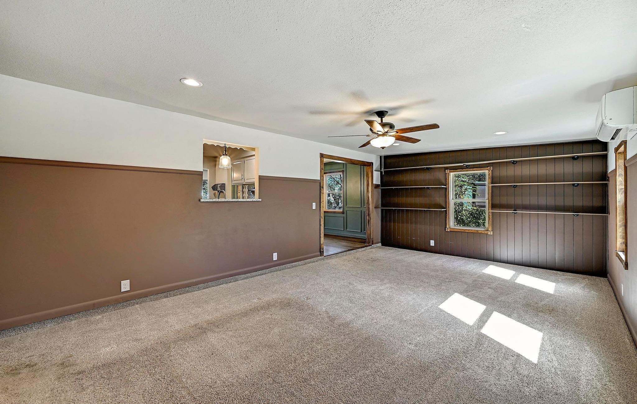 551 N Grange Bertram TX 78605