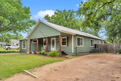1303 Oak Street Burnet TX 78611