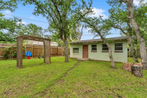 1303 Oak Street Burnet TX 78611