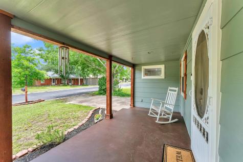 1303 Oak Street Burnet TX 78611