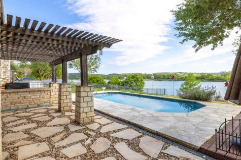 421 Meadowlakes Drive Meadowlakes TX 78654