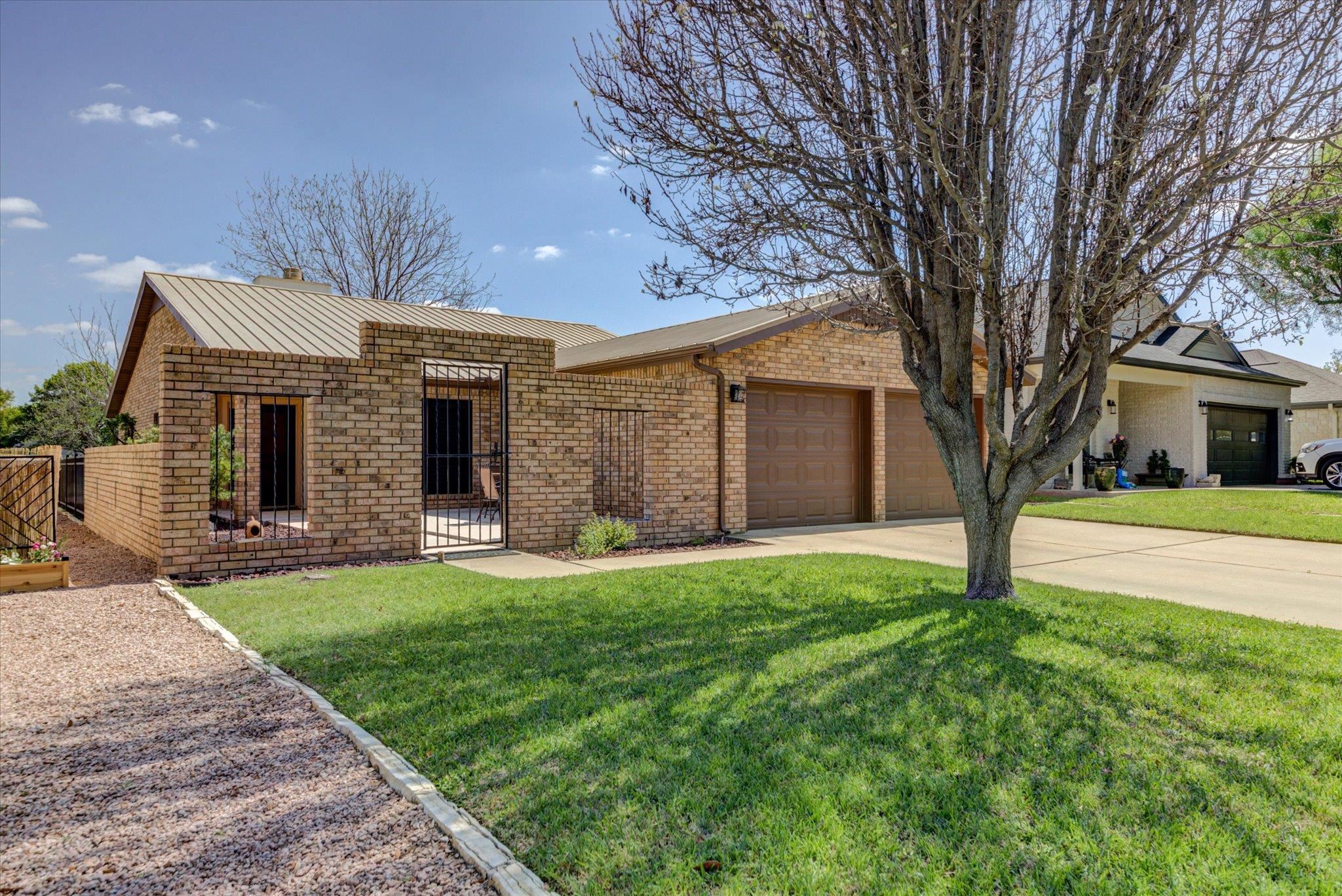 115 Firestone Place Meadowlakes TX 78654