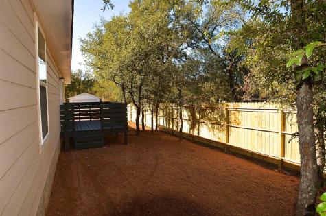 1517 Navajo Trail Kingsland TX 78639