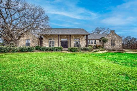 281 Oak Ridge Trail Kingsland TX 78639