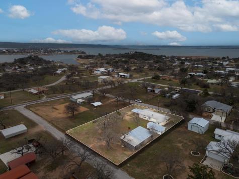 827 Wade Street Tow TX 78672