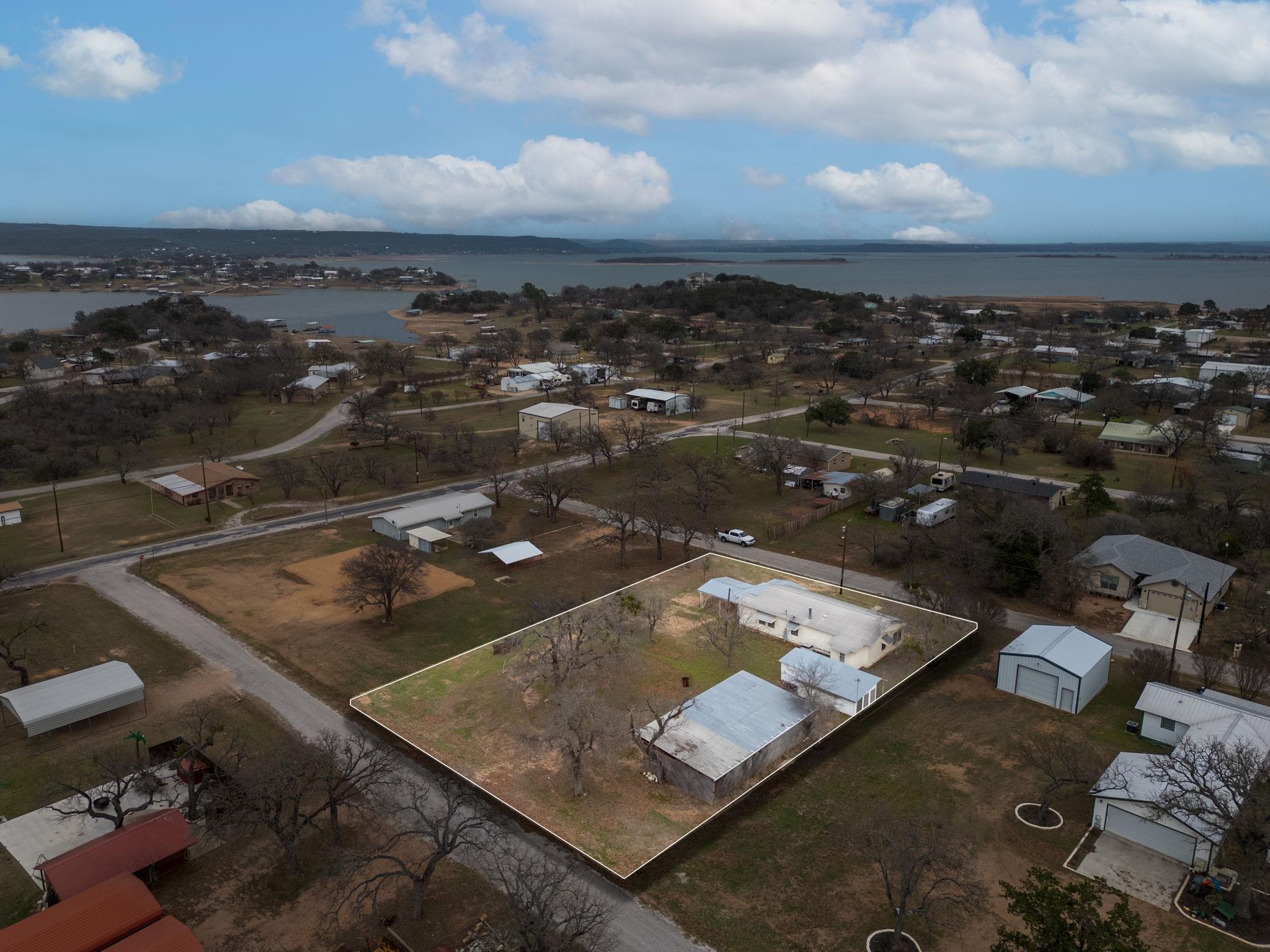 827 Wade Street Tow TX 78672