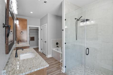214 Oak Grove Parkway Kingsland TX 78639