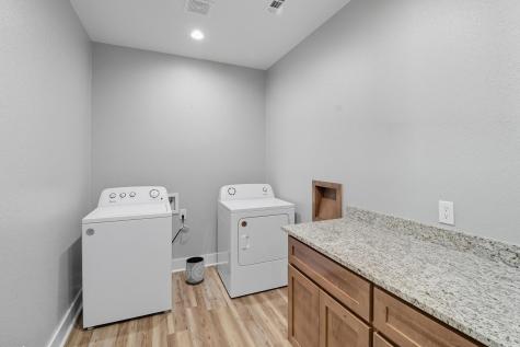 214 Oak Grove Parkway Kingsland TX 78639