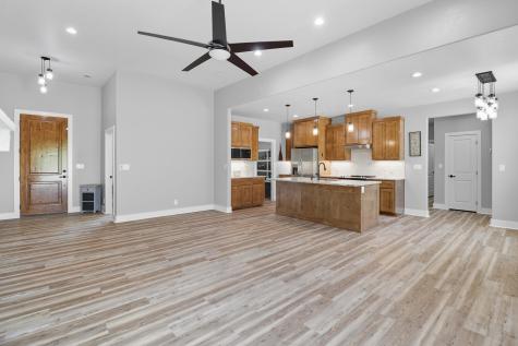 214 Oak Grove Parkway Kingsland TX 78639