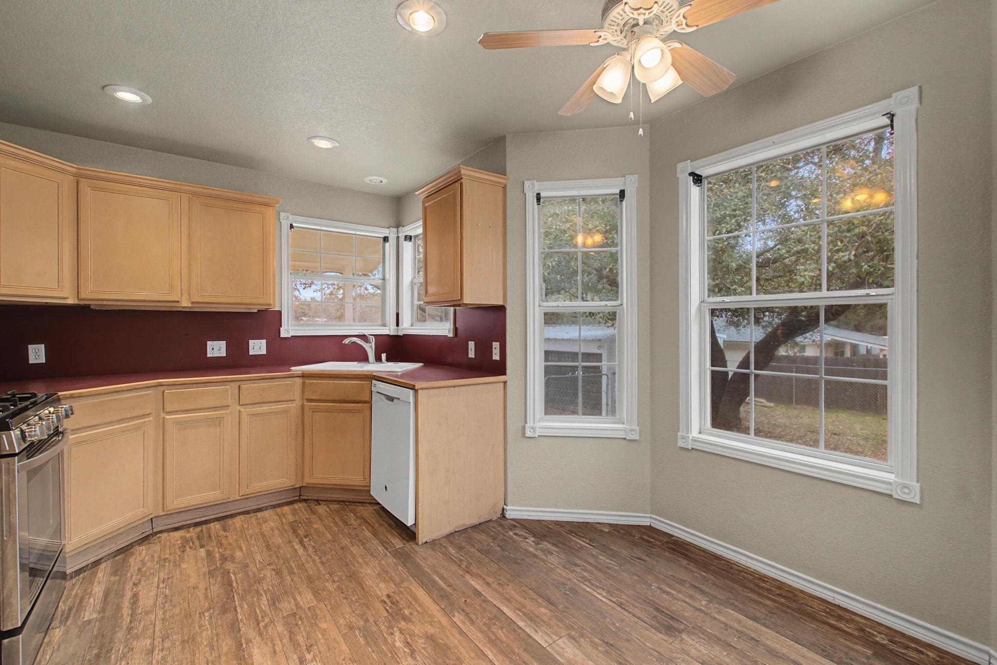 4308 Mountain View Kingsland TX 78639