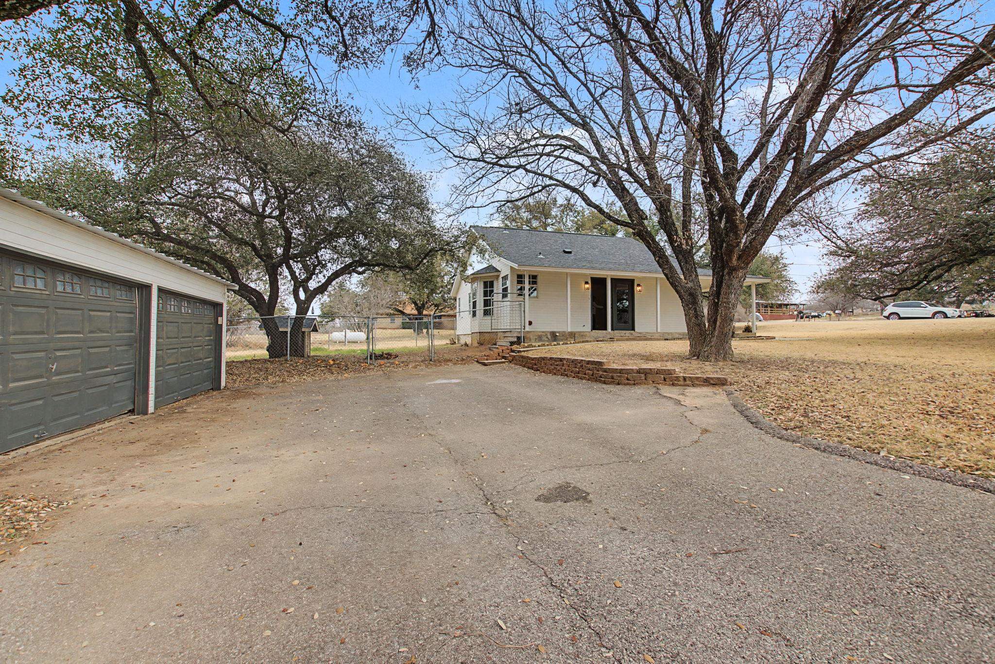 4308 Mountain View Kingsland TX 78639