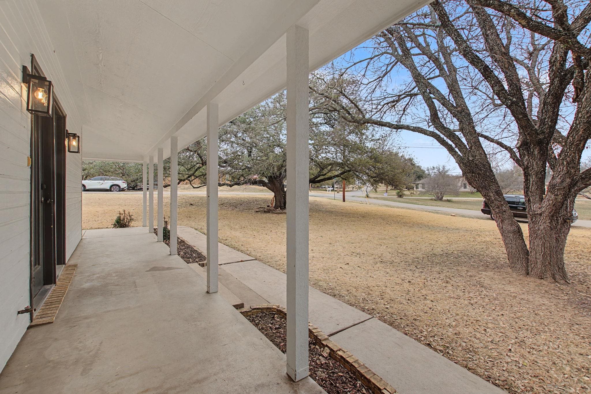 4308 Mountain View Kingsland TX 78639