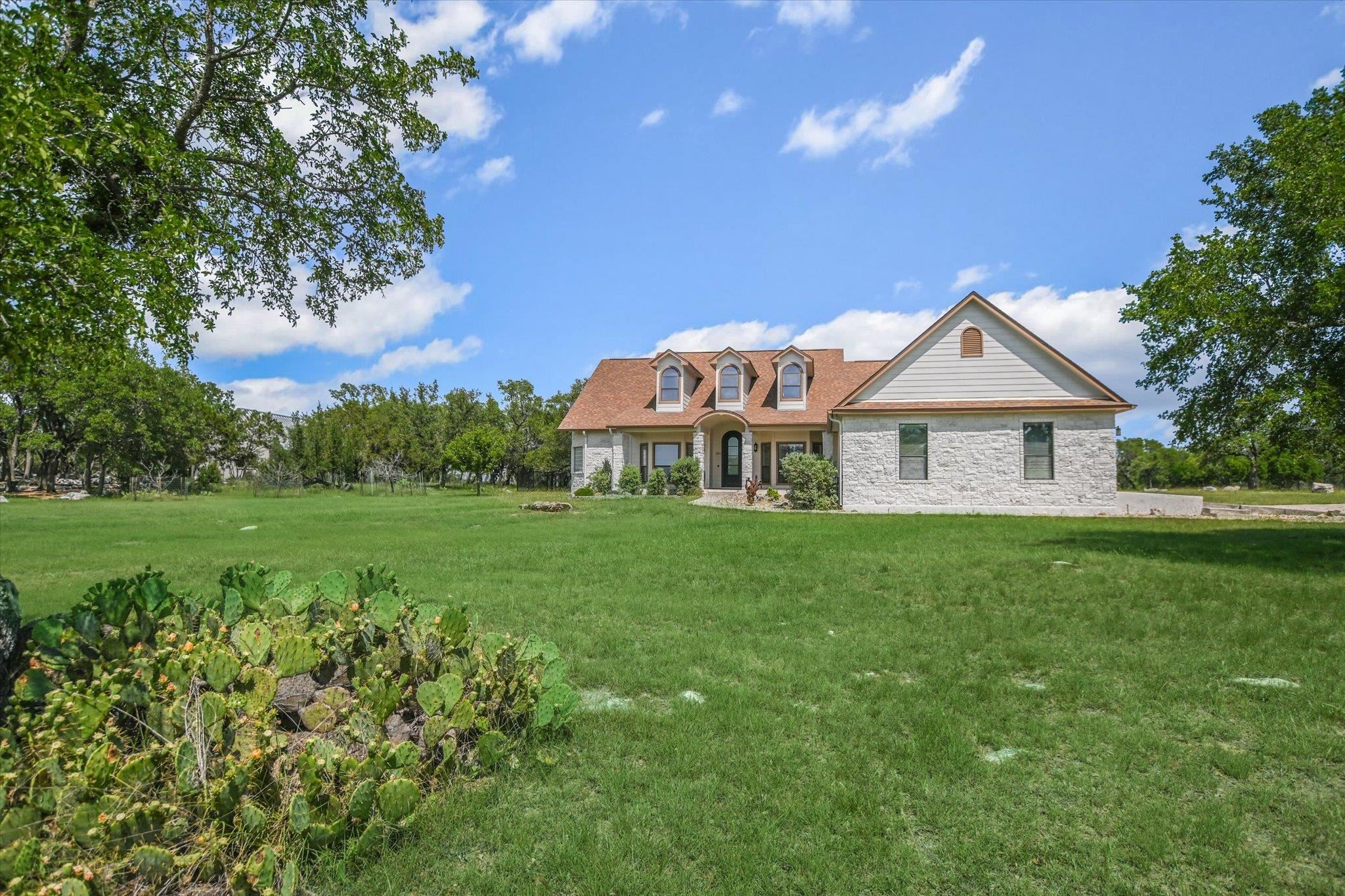 505 Vista View Trail Spicewood TX 78669