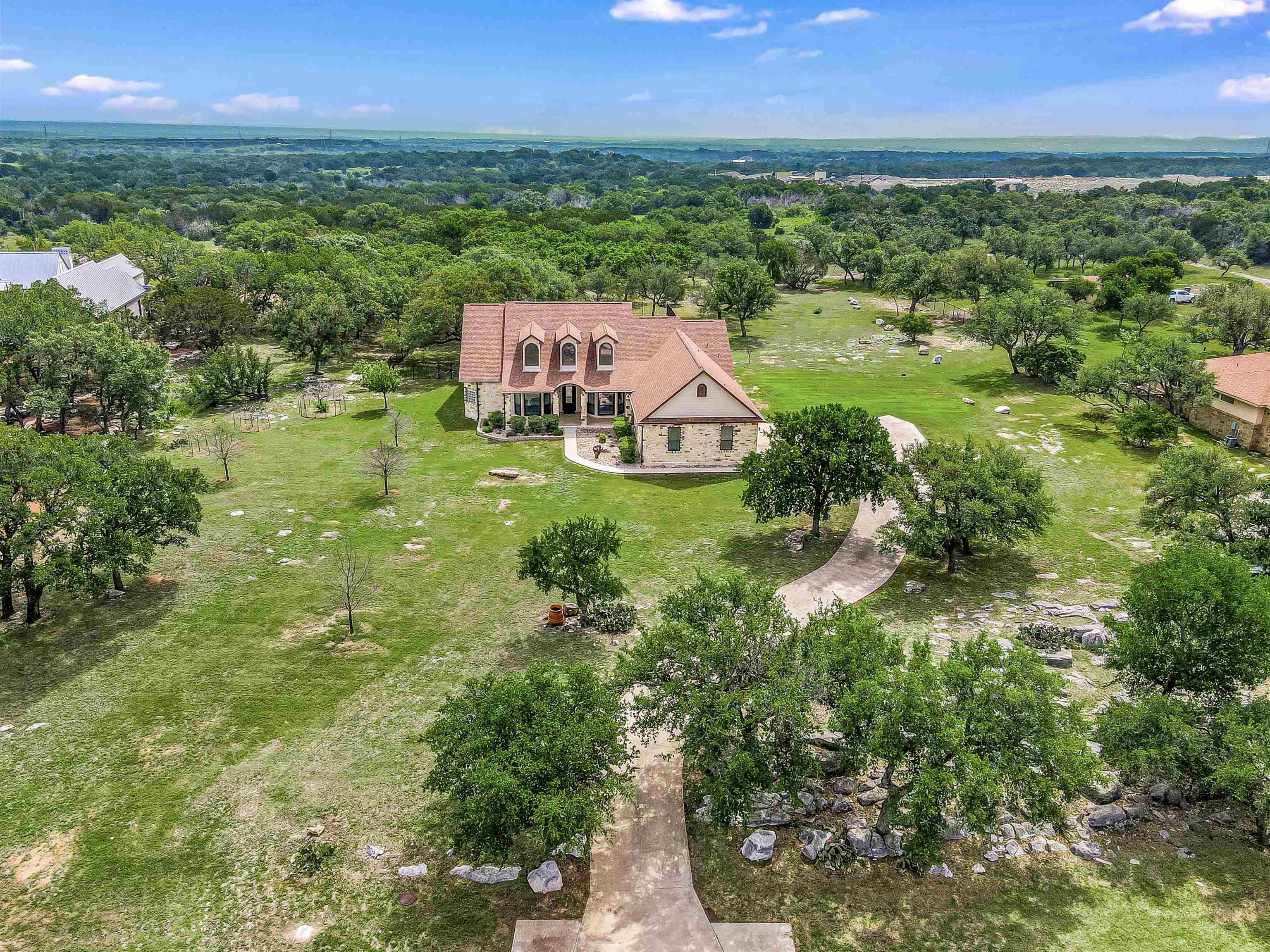 505 Vista View Trail Spicewood TX 78669