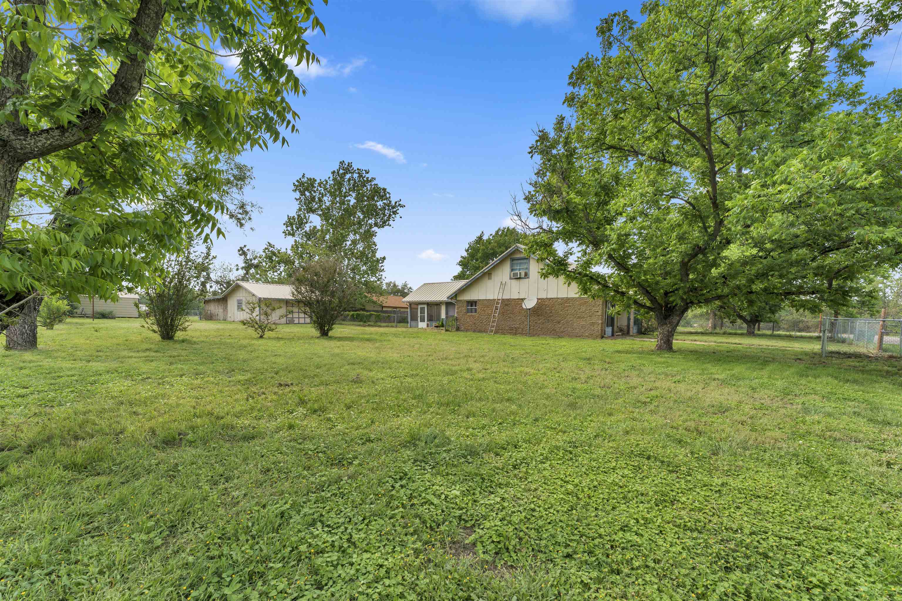 210 N River Oaks Drive Burnet TX 78611