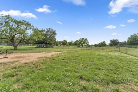 210 N River Oaks Drive Burnet TX 78611
