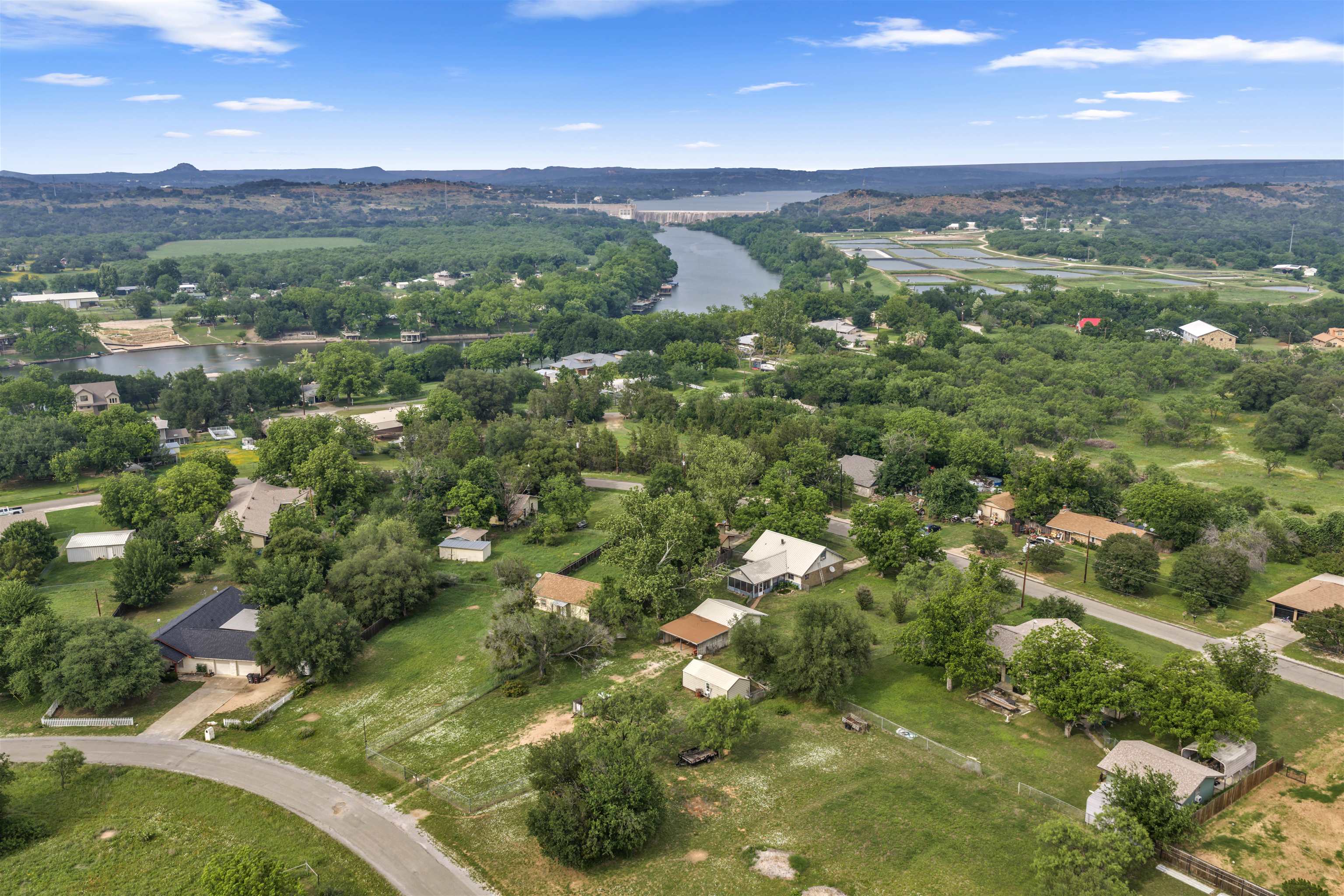 210 N River Oaks Drive Burnet TX 78611