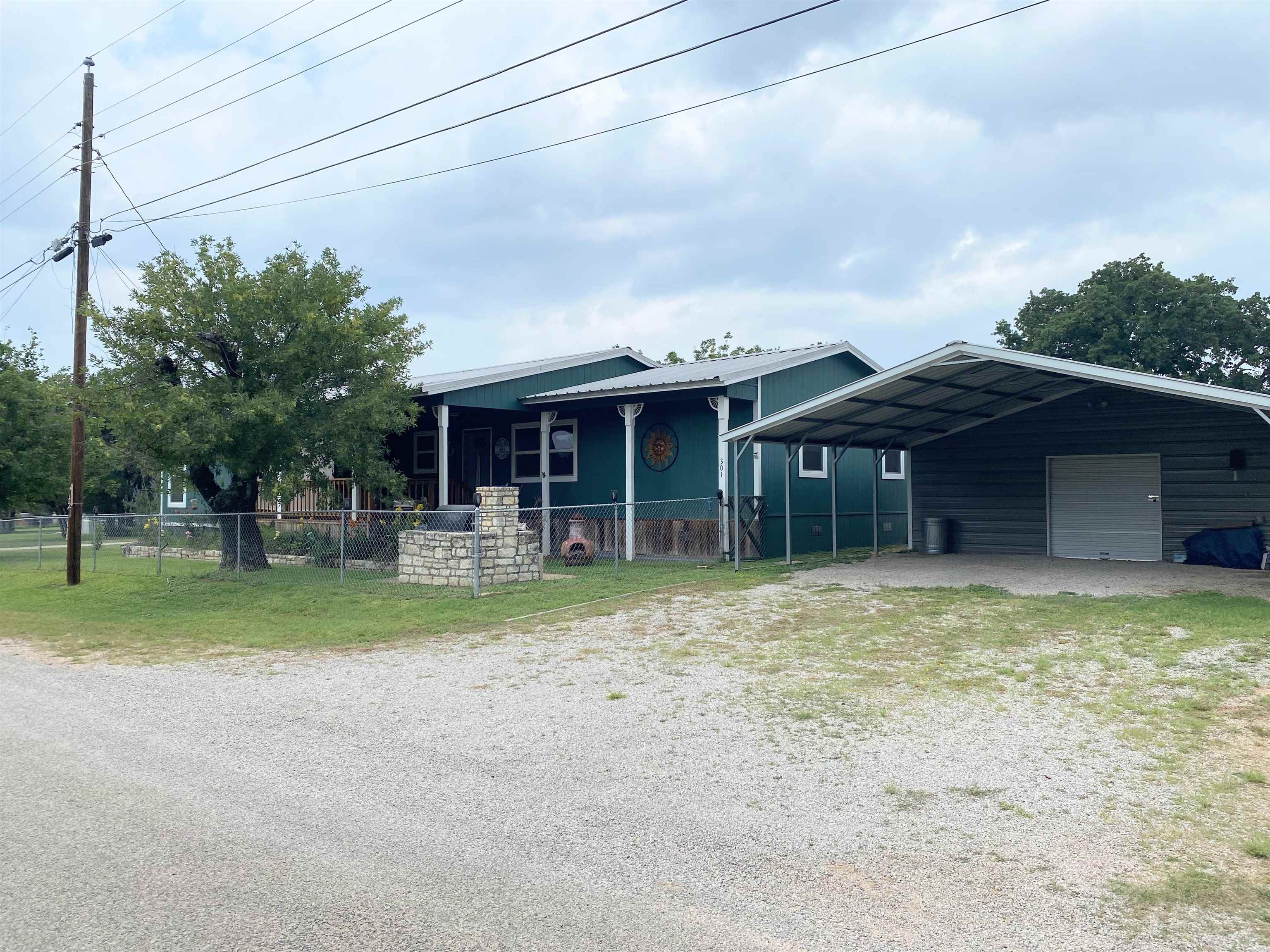 301 E Castlebriar Granite Shoals TX 78654