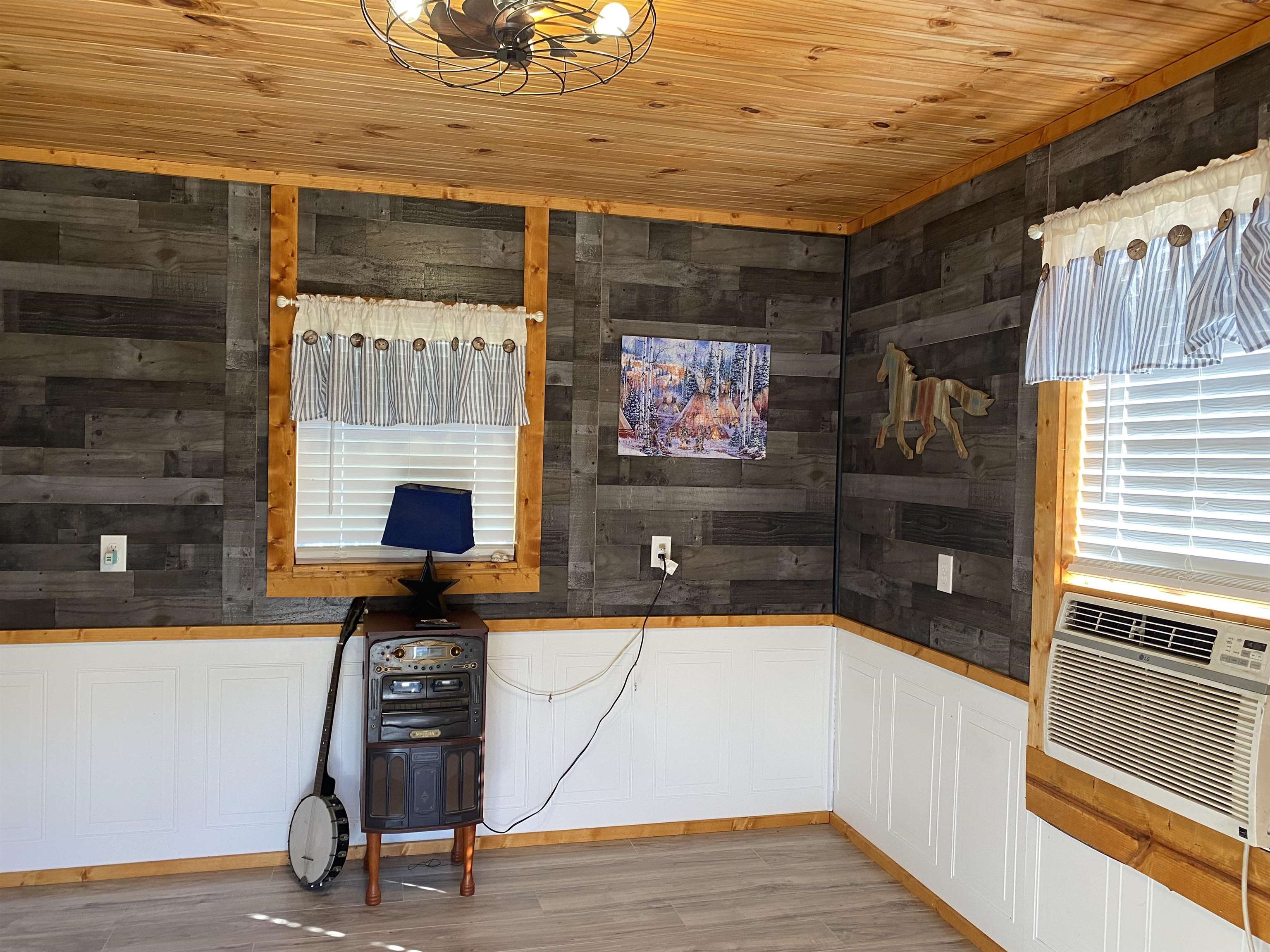 301 E Castlebriar Granite Shoals TX 78654