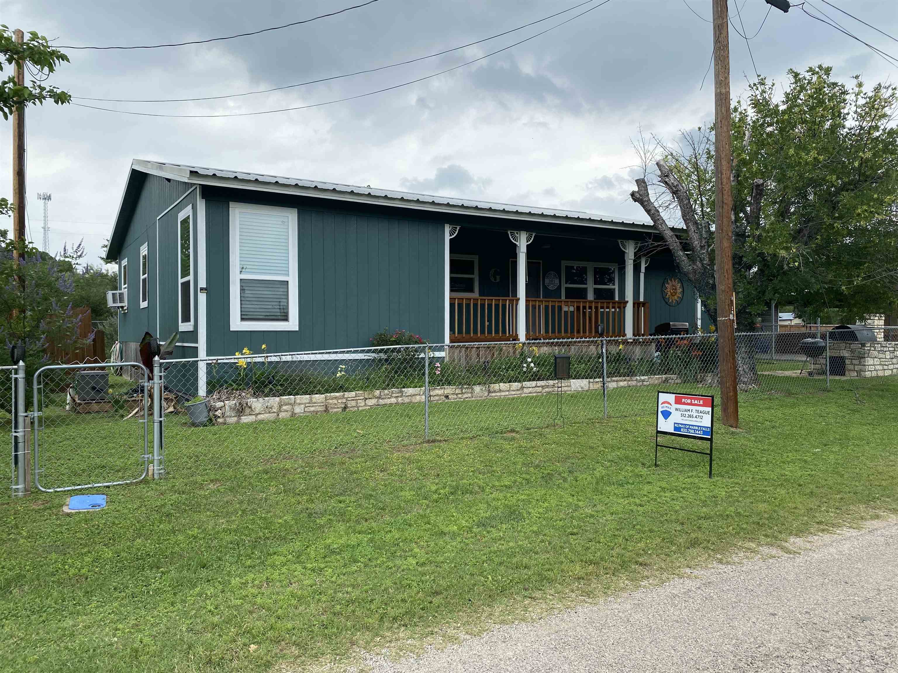 301 E Castlebriar Granite Shoals TX 78654