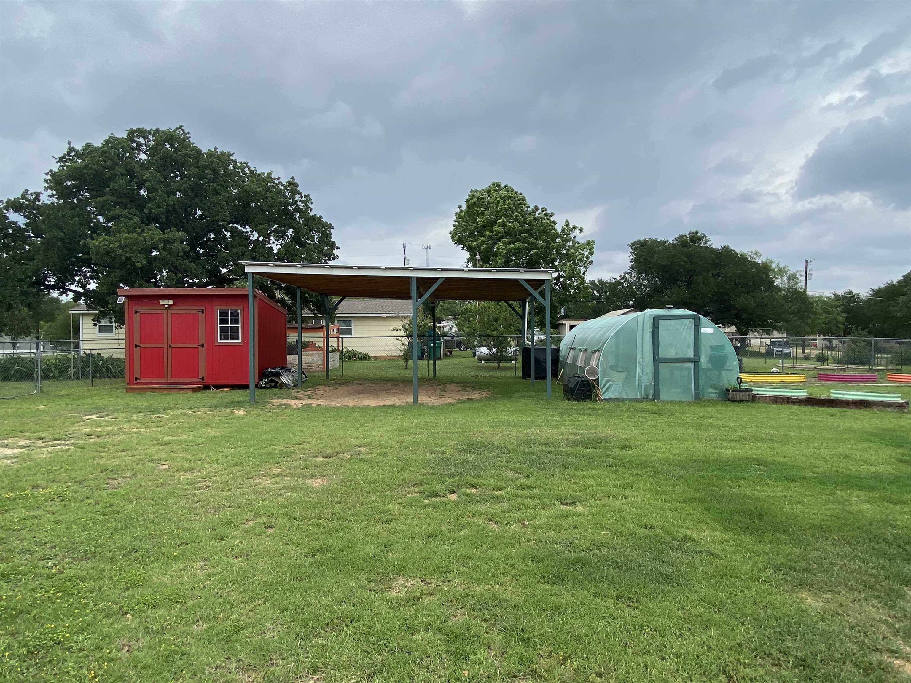 301 E Castlebriar Granite Shoals TX 78654