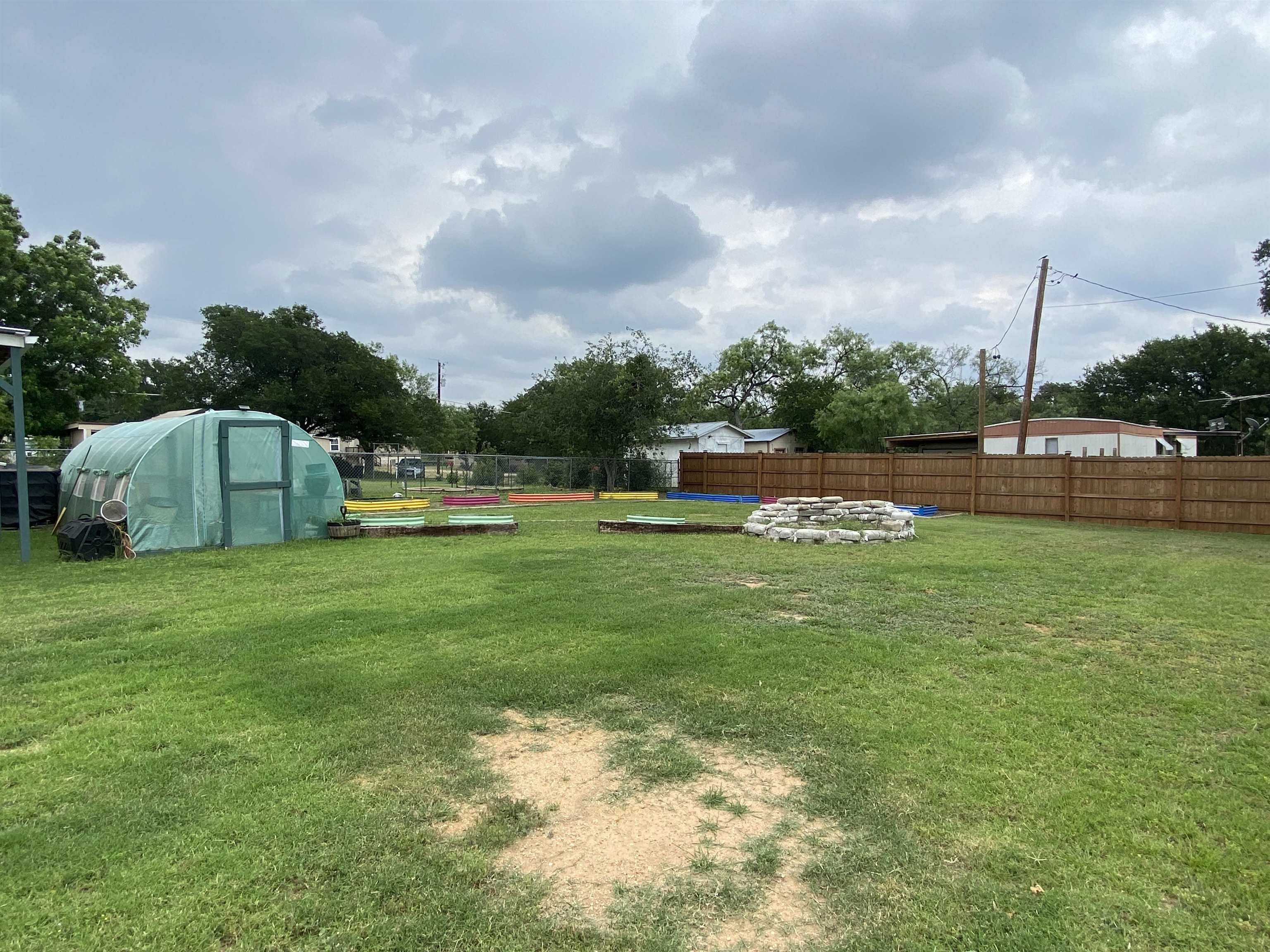 301 E Castlebriar Granite Shoals TX 78654