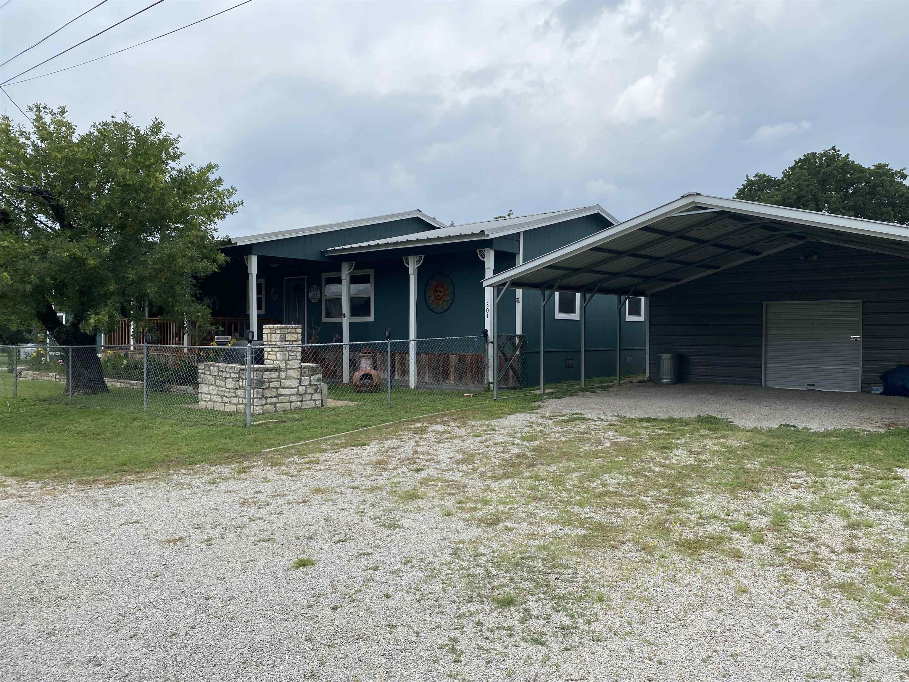 301 E Castlebriar Granite Shoals TX 78654
