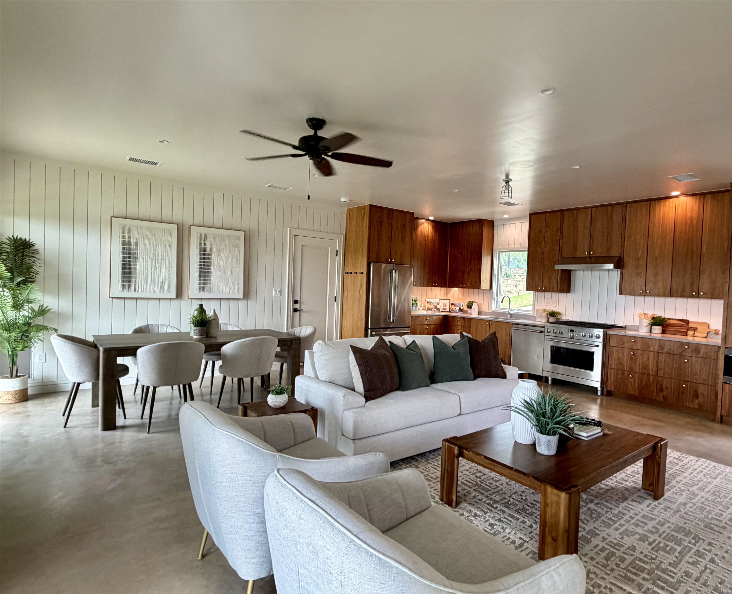 24423 Pedernales Drive Spicewood TX 78669
