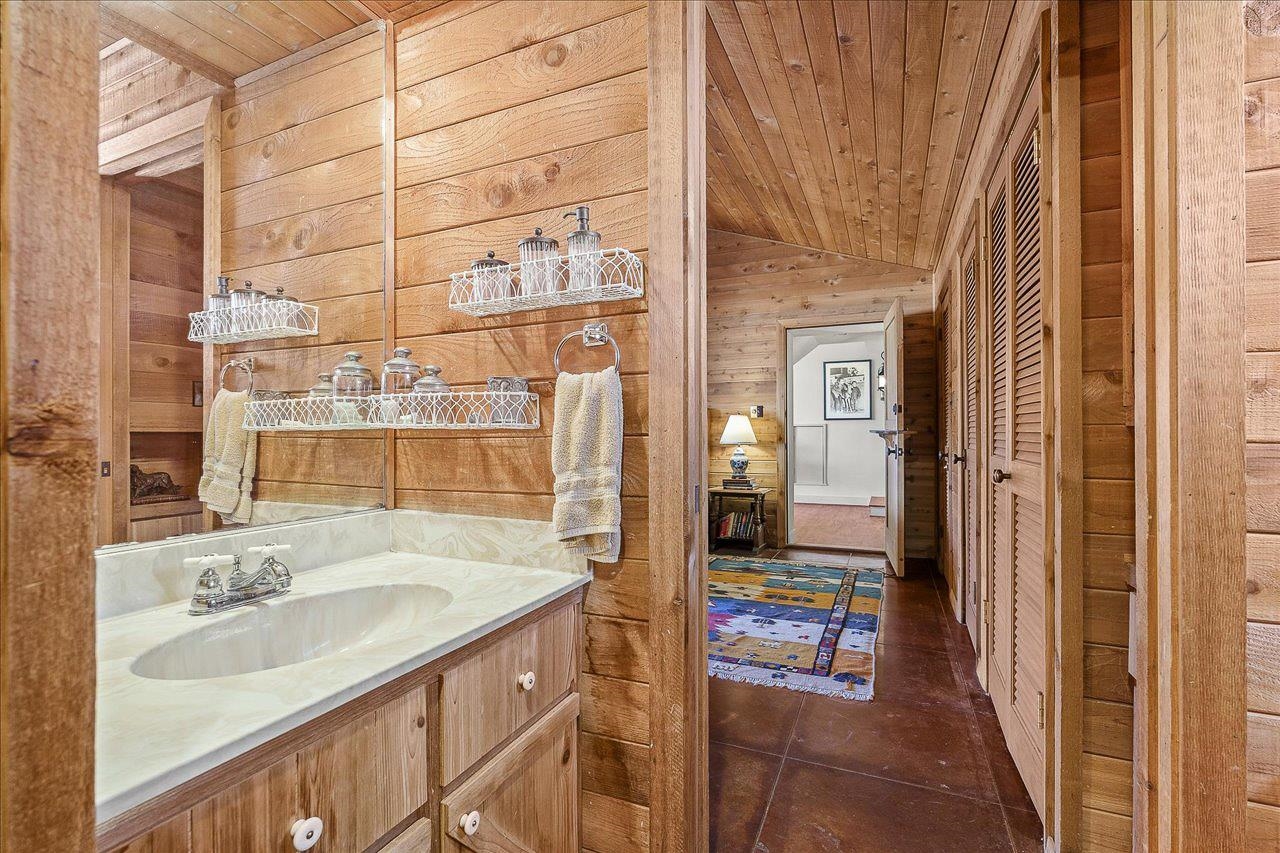 135 Perry Lane Kingsland TX 78639