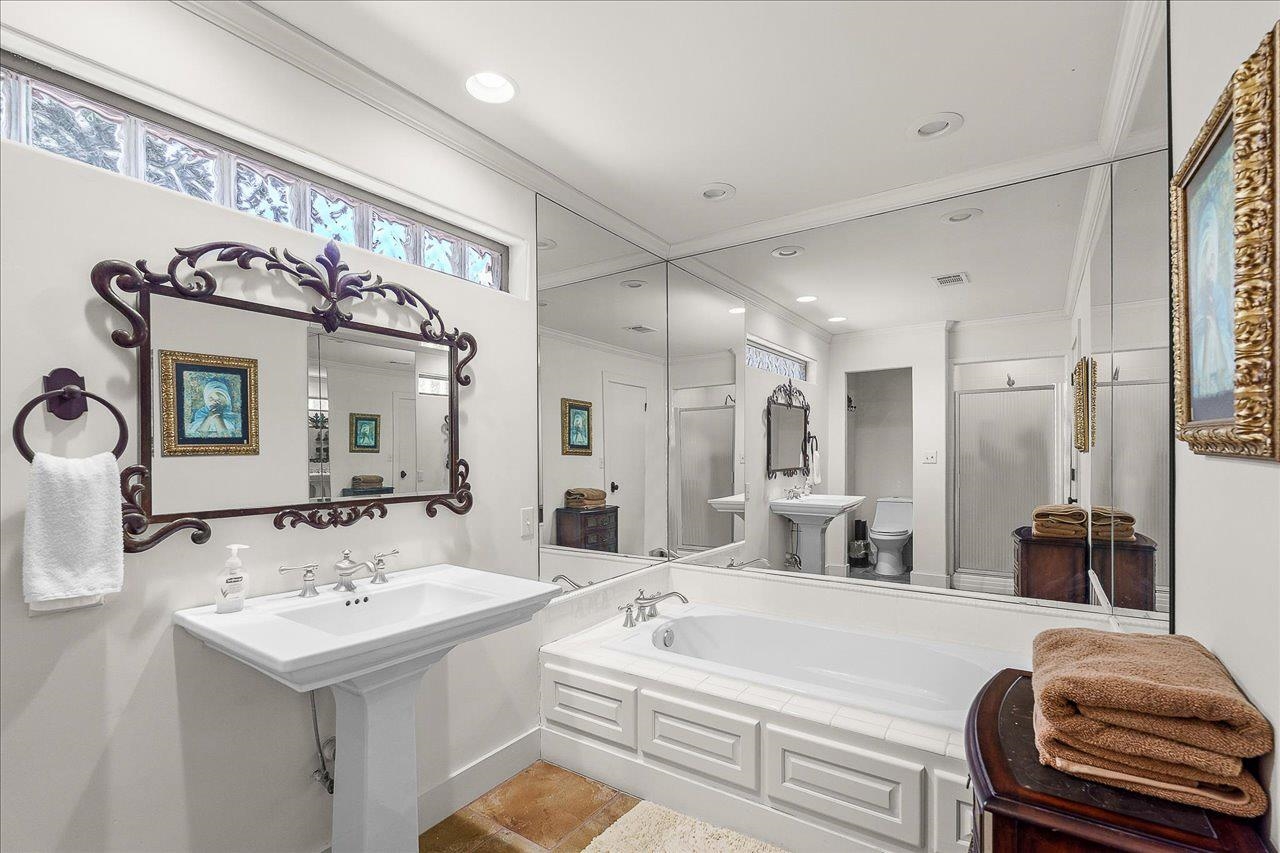 135 Perry Lane Kingsland TX 78639