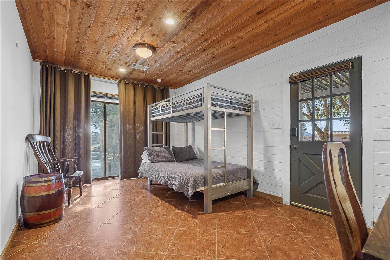 135 Perry Lane Kingsland TX 78639