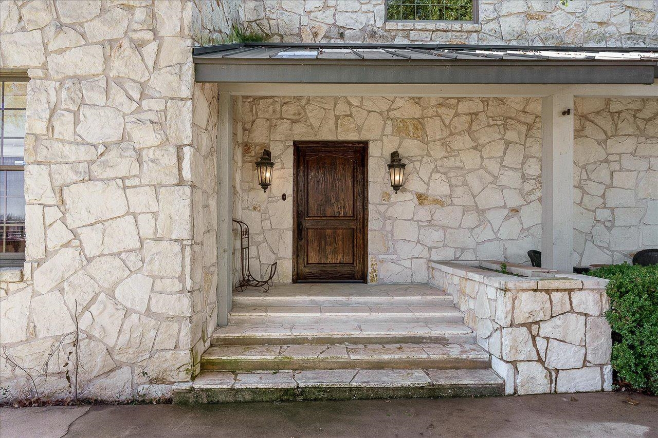 135 Perry Lane Kingsland TX 78639
