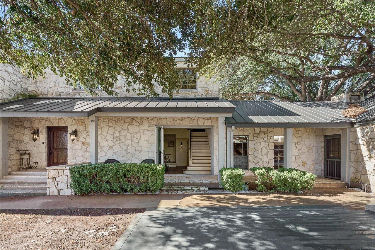 135 Perry Lane Kingsland TX 78639
