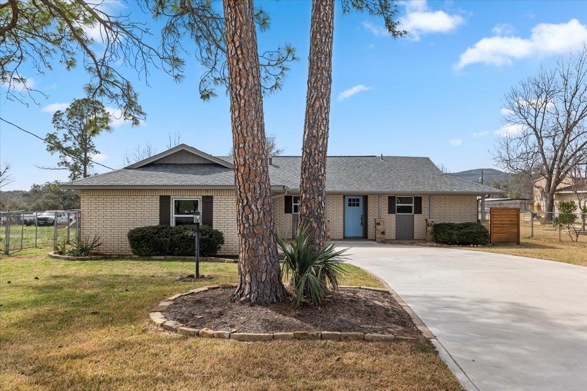 3904 Mountain View Drive Kingsland TX 78639