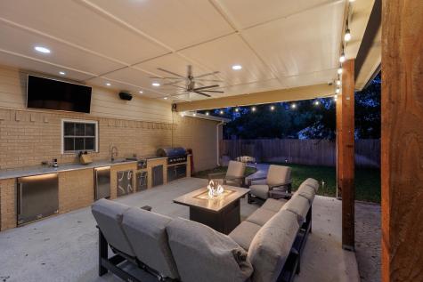 301 Stewart Street Meadowlakes TX 78654