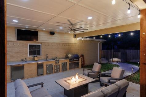 301 Stewart Street Meadowlakes TX 78654