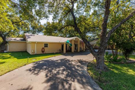 301 Stewart Street Meadowlakes TX 78654