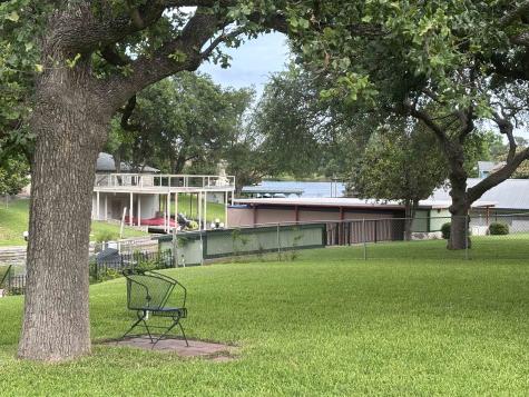 112 E Heron Highland Haven TX 78654