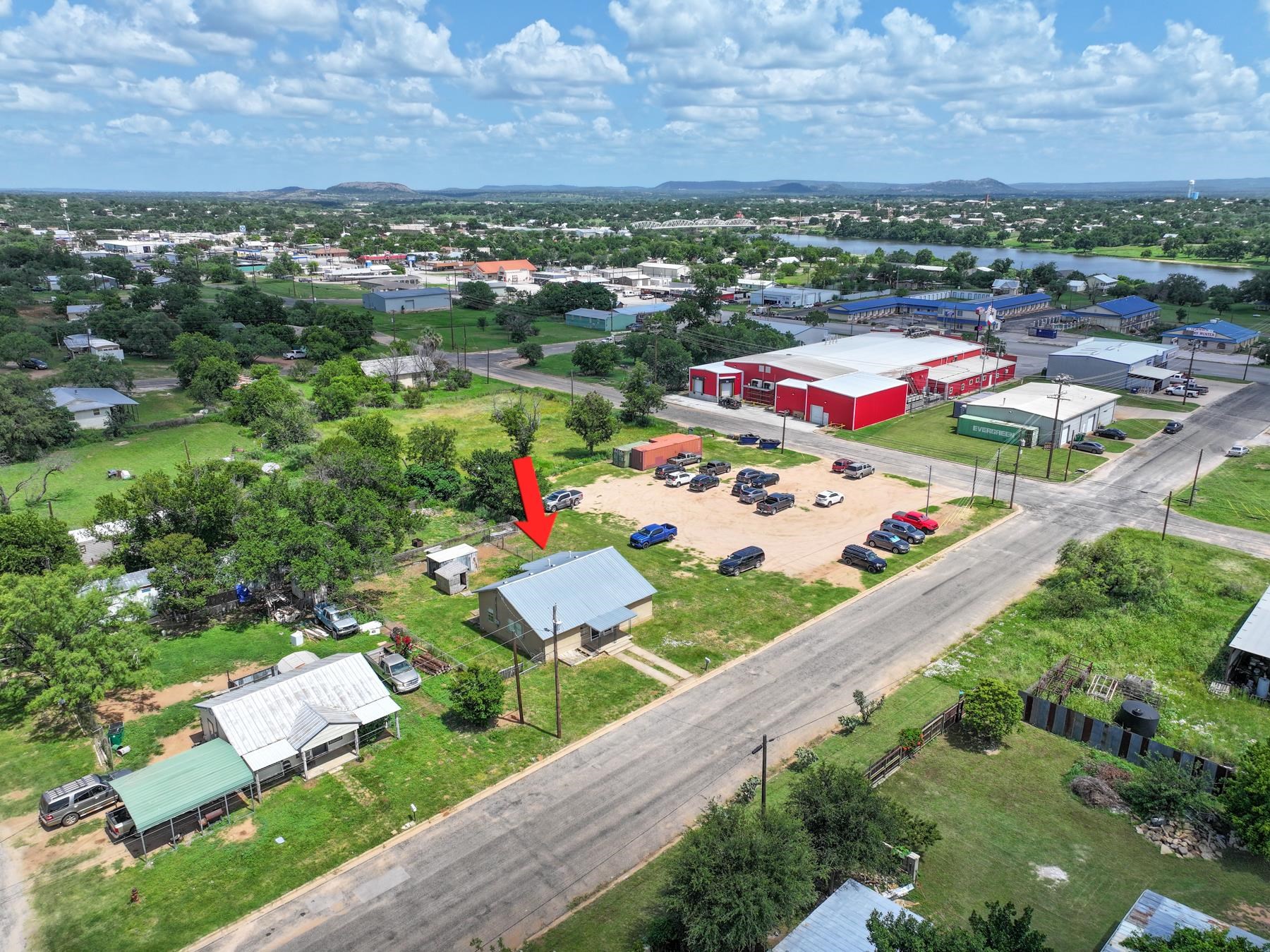 1004 Avon Avenue Llano TX 78643