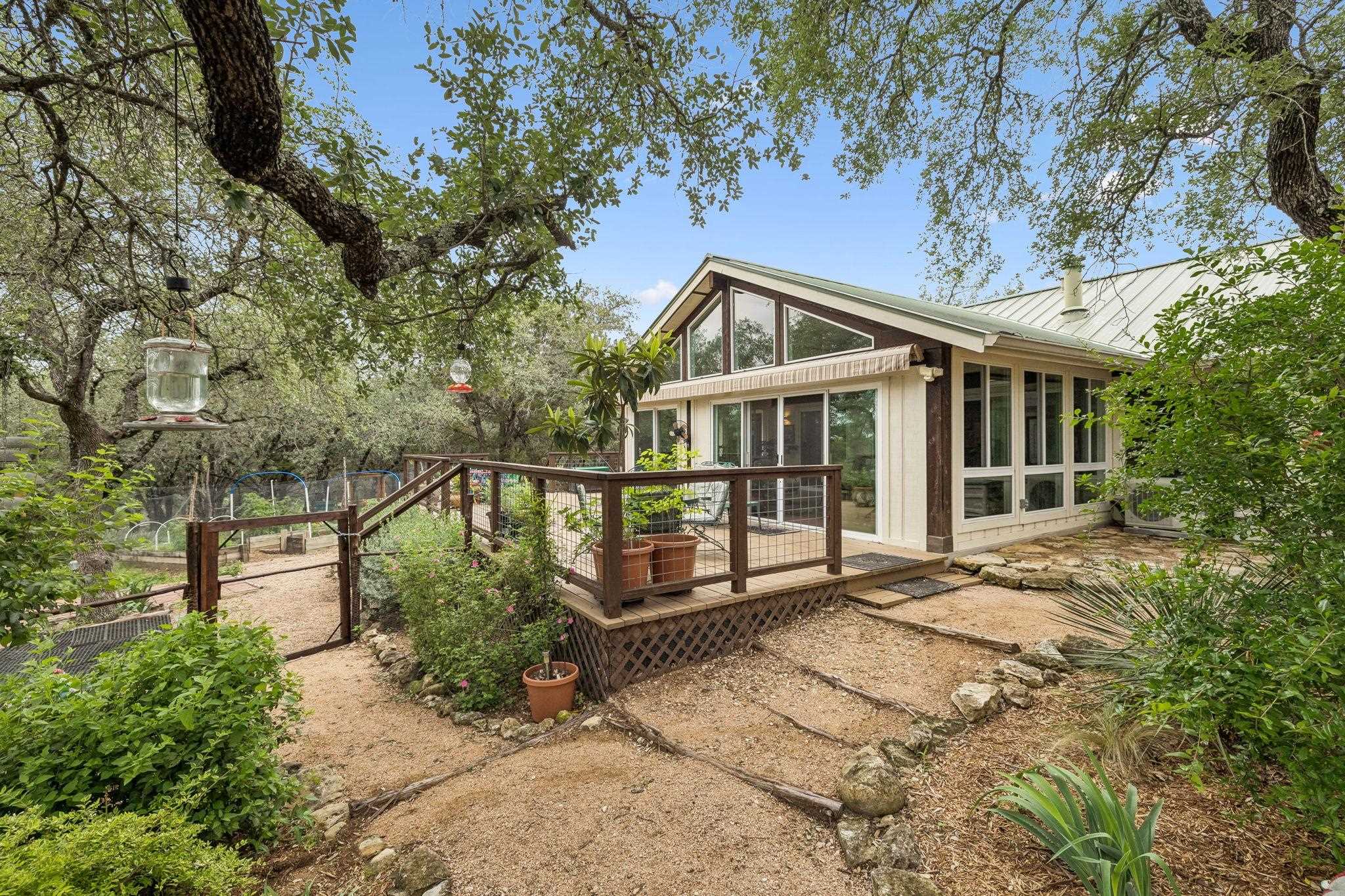 300 Bluff Road Spicewood TX 78669