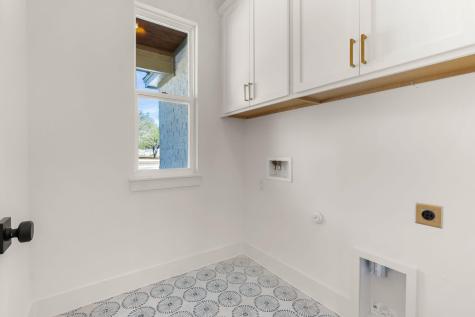 300 Bedford Drive Spicewood TX 78669
