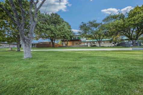 1704 Bluebonnet Kingsland TX 78639