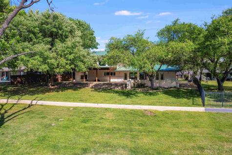 1704 Bluebonnet Kingsland TX 78639