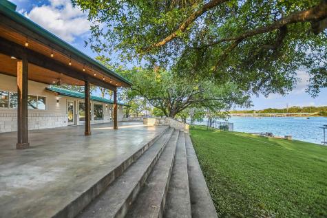 1704 Bluebonnet Kingsland TX 78639